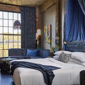 King Studio Suite Riverfront View